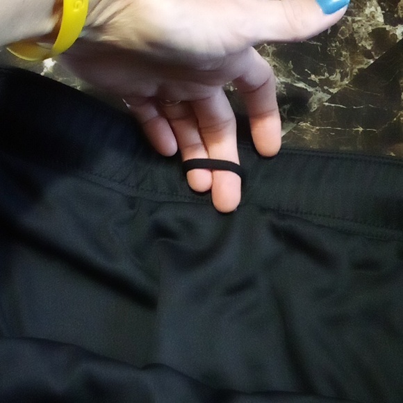 Core Running Shorts w pockets, built in panti styl liner + zippered pocket BLACK - Picture 14 of 15